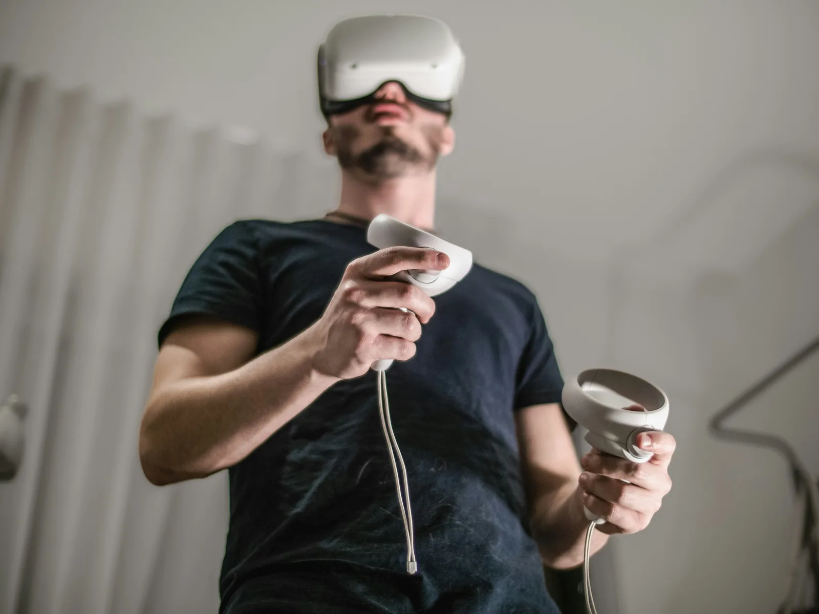 Immersive Marketing: How VR And AR Can Transform Customer Experiences