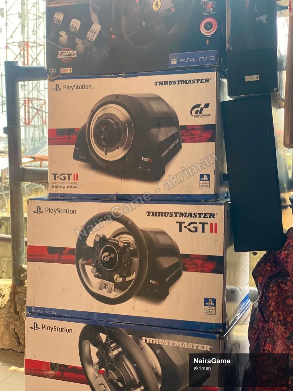 Thrust master T-GT II WHEEL - for Grand Turismo and Racing simulation games. With Ferrari wheel face (LIMITED EDITION)