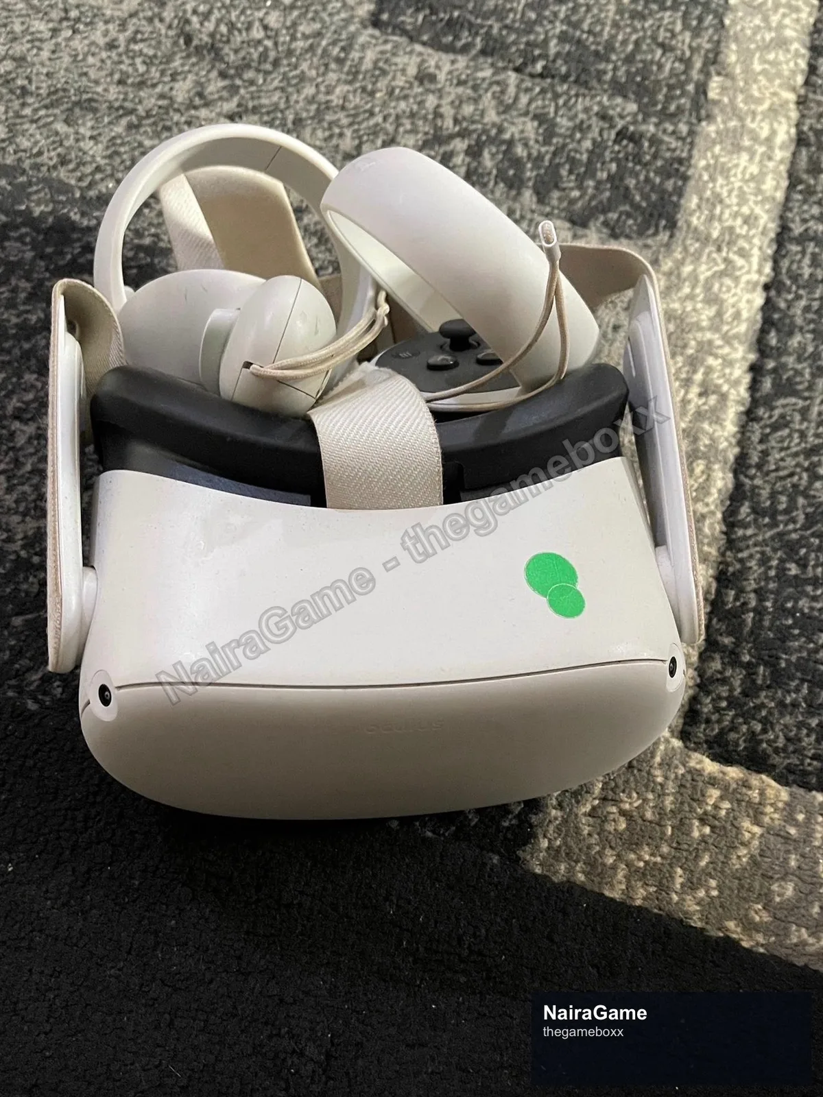 Clean Oculus Quest 2 VR Headsets